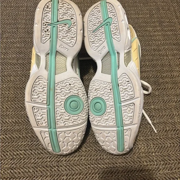 Lightly Loved Off-White Nike Max Air, Size 8.5  - yelllow and blue detailing - Picture 7 of 9